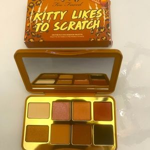 TOO FACED MINI EYESHADOW PALLET KITTY LIKES TO SCRATCH